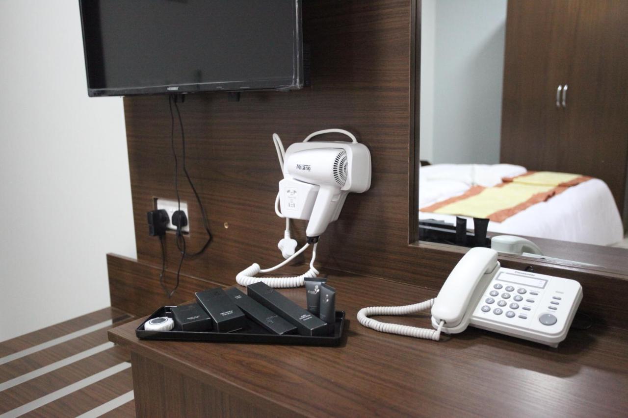 Almanzel Hotel Apartments มัสกัต ภายนอก รูปภาพ