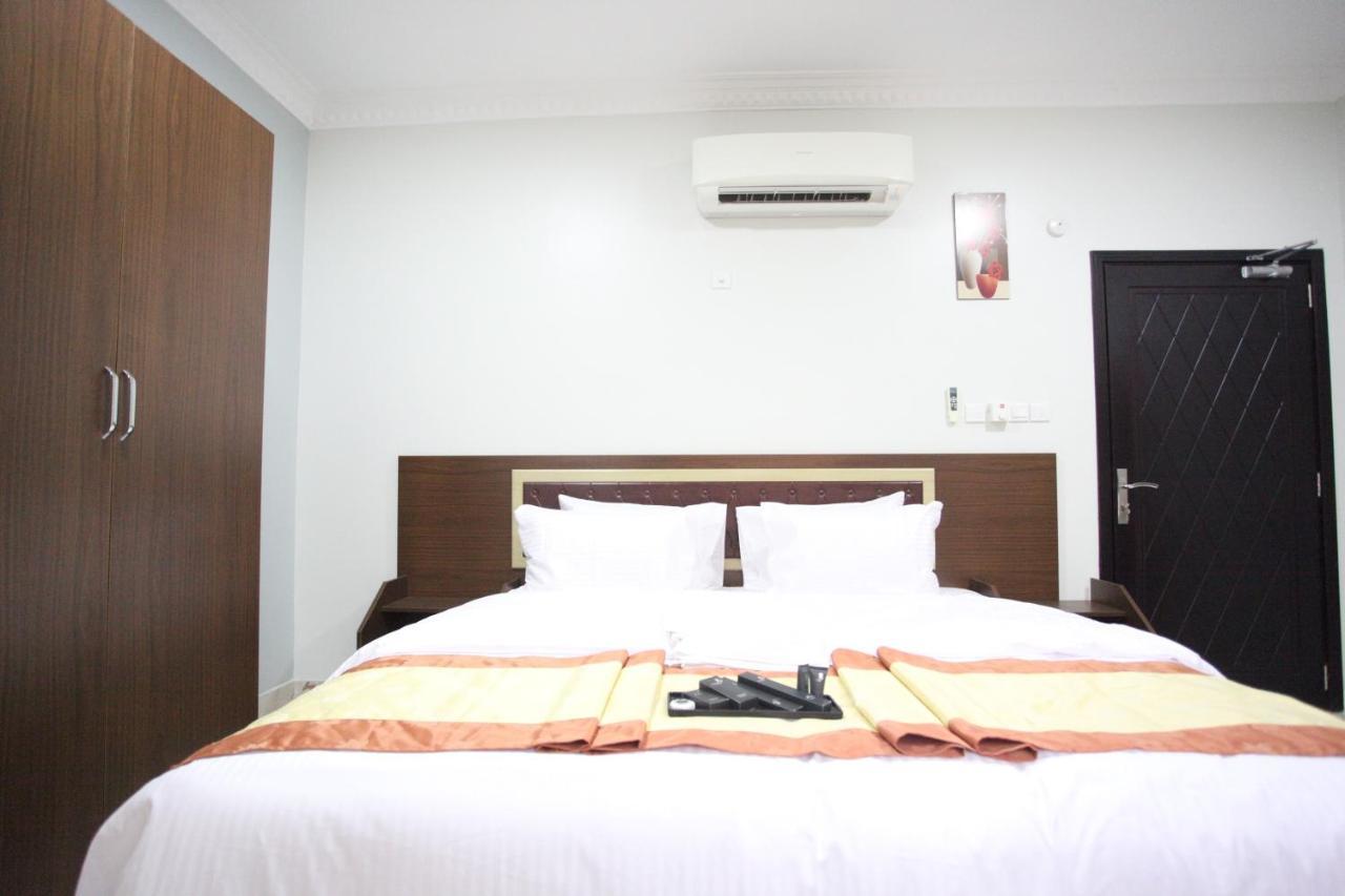 Almanzel Hotel Apartments มัสกัต ภายนอก รูปภาพ